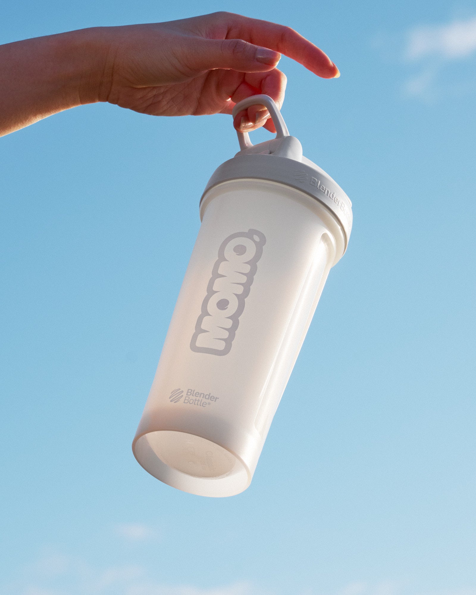Shaker Bottle | 28oz | White